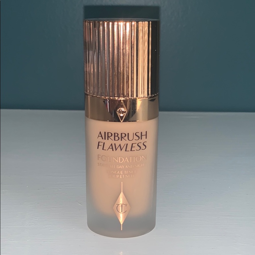 NEW Charlotte Tilbury Airbrush Flawless Foundation